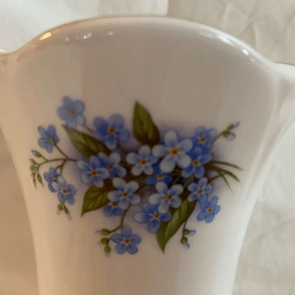 Sheltonian Vintage English Finest Porcelain, Adorned w/Tiny Blue Forget-Me-Knots